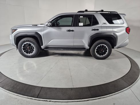 New 2026 Toyota 4Runner 4WD image 2