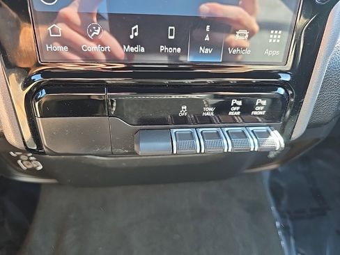 Certified 2023 RAM 1500 Laramie image 29