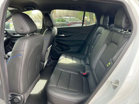 Used 2025 Buick Envista Sport Touring image 35