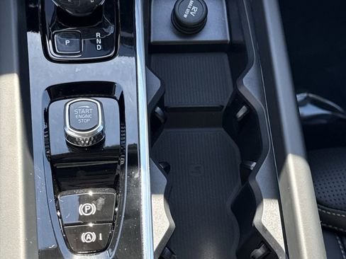 New 2026 Volvo XC60 B5 Ultra w/ Protection Package Premier image 31