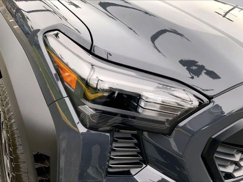 New 2026 Toyota Tacoma TRD Off-Road AWD/4WD image 13