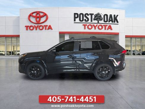 Used 2023 Toyota RAV4 SE AWD/4WD image 2
