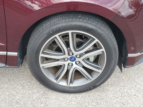 Used 2019 Ford Edge Titanium w/ Equipment Group 301A image 9