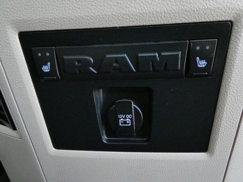 Used 2017 RAM 1500 Laramie w/ Convenience Group AWD/4WD image 30