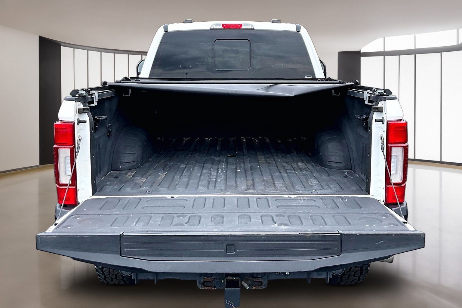 Used 2022 Ford F250 Lariat w/ Black Appearance Package AWD/4WD image 8