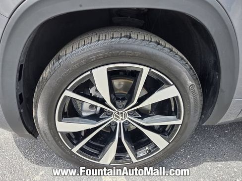 Used 2025 Volkswagen Atlas SEL Premium R-Line AWD/4WD image 7