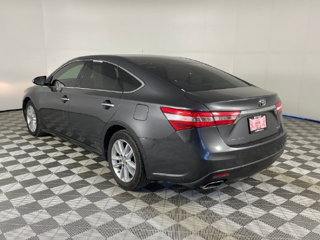 Used 2013 Toyota Avalon XLE Premium FWD image 13