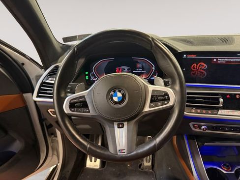 Used 2022 BMW X7 xDrive40i w/ M Sport Package AWD/4WD image 12
