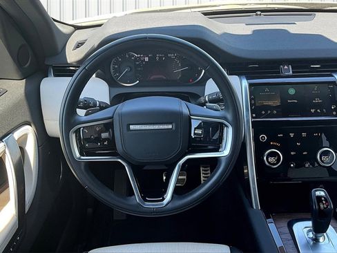 Used 2023 Land Rover Discovery Sport SE R-Dynamic image 2