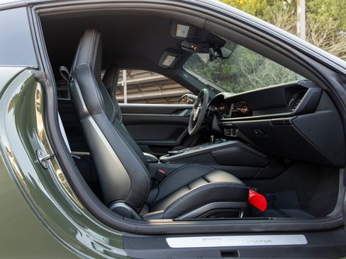 Certified 2025 Porsche 911 Carrera image 52