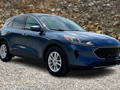 Used 2020 Ford Escape SE image 11