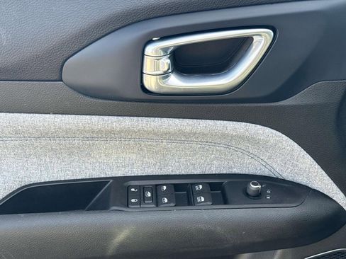 Used 2022 Jeep Compass Latitude w/ Convenience Group image 13