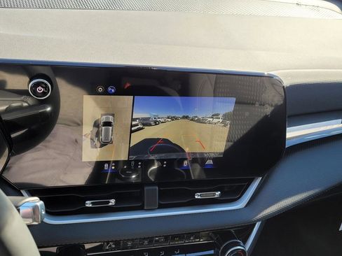 New 2026 Chevrolet Equinox LT w/ Safety and Technology Package image 18