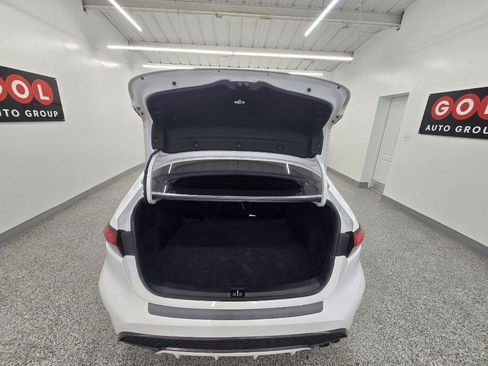 Used 2022 Toyota Corolla SE w/ SE Premium Package FWD image 16