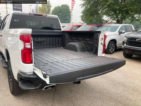 Used 2024 Chevrolet Silverado 1500 LT Trail Boss w/ Protection Package AWD/4WD image 10