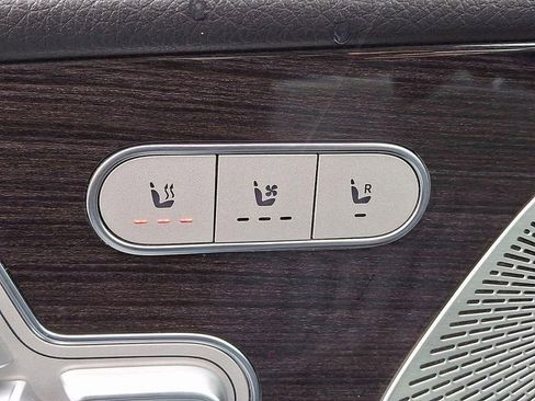 Used 2023 Mercedes-Benz GLS 450 4MATIC image 27