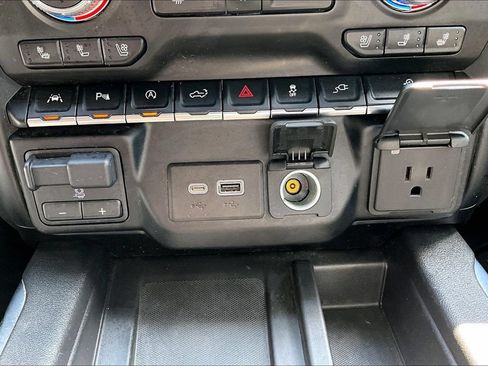 Used 2021 GMC Sierra 1500 AT4 w/ AT4 Premium Package AWD/4WD image 33