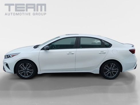 Used 2023 Kia Forte GT-Line w/ GT-Line Premium Package image 4