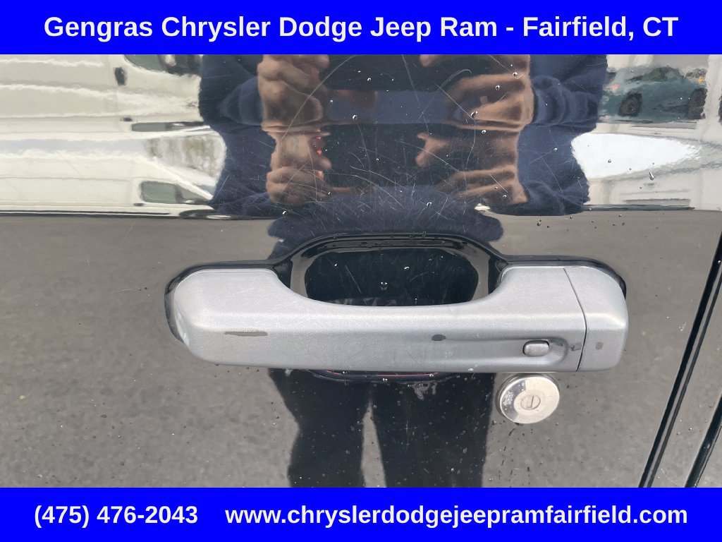 Used 2024 Jeep Wrangler Unlimited w/ Convenience Group AWD/4WD image 45