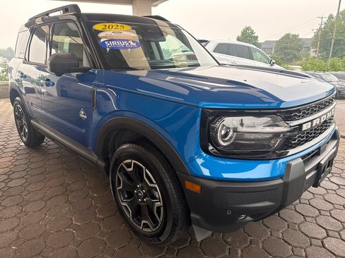 Certified 2025 Ford Bronco Sport Outer Banks w/ Outer Banks Tech Package+ AWD/4WD image 4