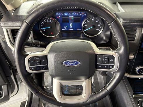 Used 2024 Ford Expedition Max XLT image 19