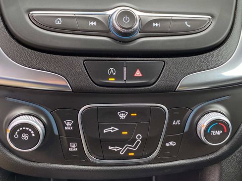 Used 2022 Chevrolet Equinox LT image 14