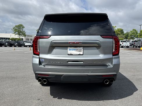 Used 2024 GMC Yukon XL Denali w/ Denali Reserve Package AWD/4WD image 9