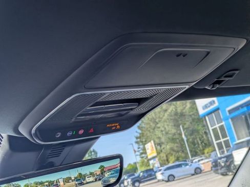 New 2026 Chevrolet Traverse High Country FWD image 27