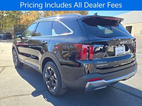 New 2026 Kia Sorento S w/ S Panoramic Sunroof Package FWD image 5