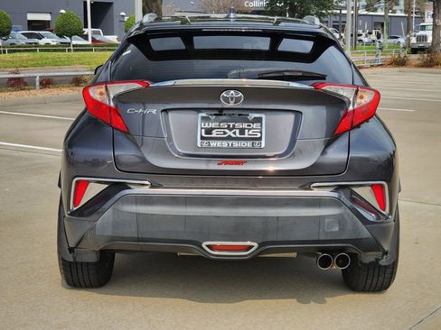 Used 2020 Toyota C-HR LE image 6