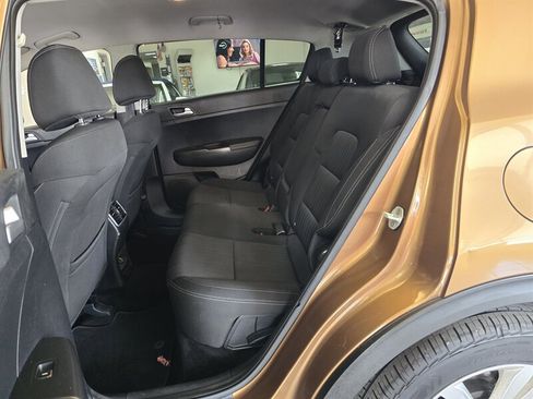 Used 2017 Kia Sportage LX FWD image 11