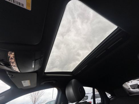 Used 2019 Mercedes-Benz GLC 300 300 4MATIC image 34