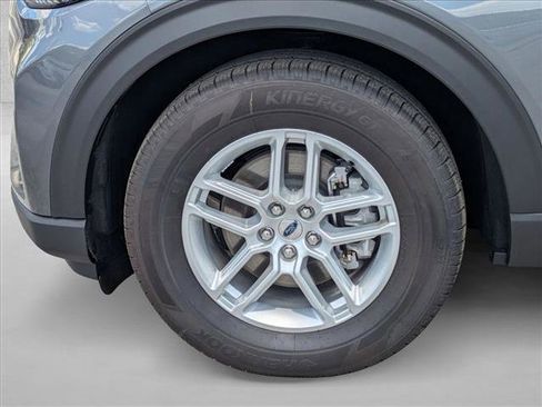 New 2026 Ford Explorer Active w/ Active Comfort Package RWD image 16