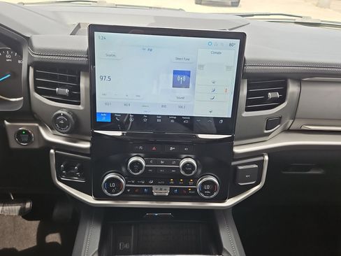 Used 2024 Ford Expedition Max XLT image 26