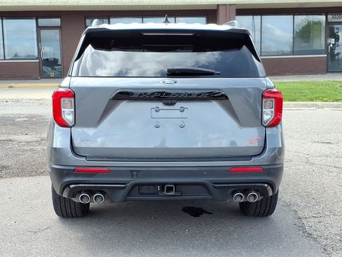 Certified 2022 Ford Explorer ST AWD/4WD image 4