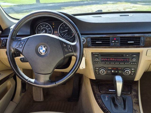 Used 2009 BMW 328i Sedan RWD image 30