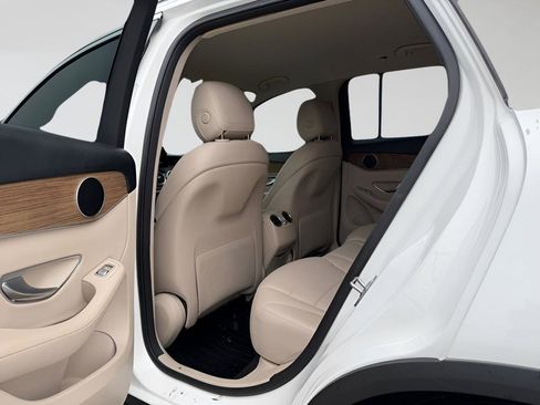 Used 2018 Mercedes-Benz GLC 350e 4MATIC image 22