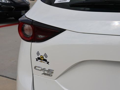 Used 2017 MAZDA CX-5 Sport image 9