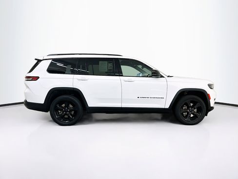Used 2024 Jeep Grand Cherokee L Altitude image 10