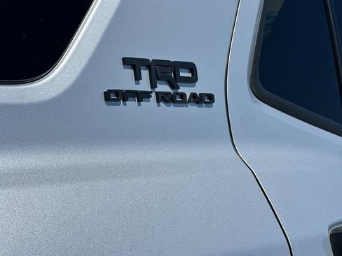 Used 2025 Toyota 4Runner TRD Off-Road Premium AWD/4WD image 36