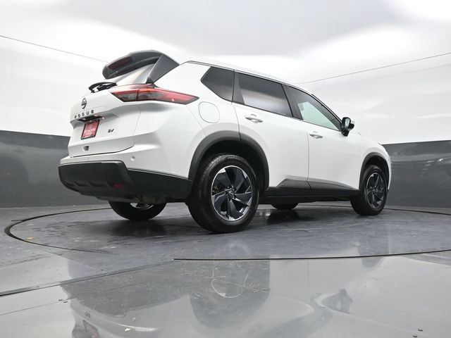 Used 2024 Nissan Rogue SV FWD image 37
