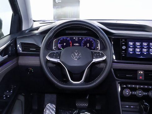 Used 2022 Volkswagen Taos SEL image 20