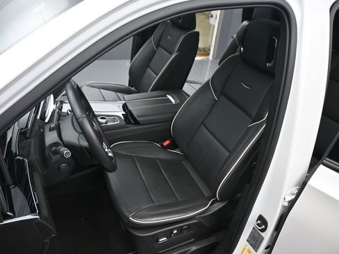 Used 2022 Cadillac Escalade Sport AWD/4WD image 11