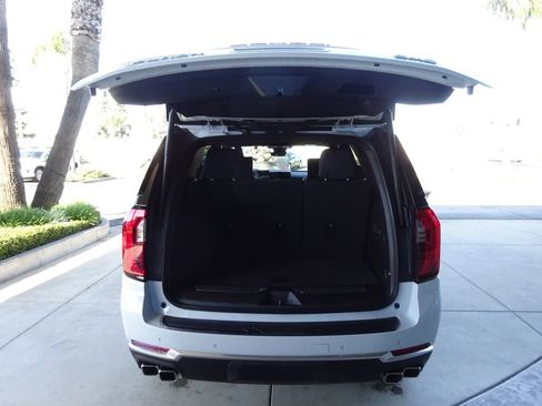 Used 2026 GMC Yukon Denali w/ Denali Reserve Package image 36