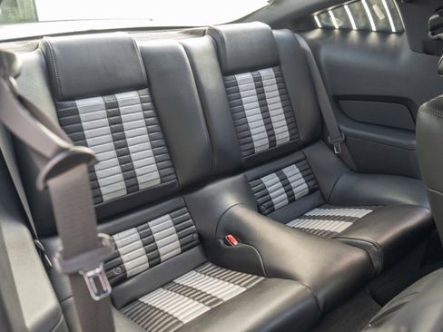 Used 2010 Ford Mustang Shelby GT500 RWD image 24