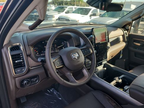 New 2026 RAM 2500 Limited AWD/4WD image 14