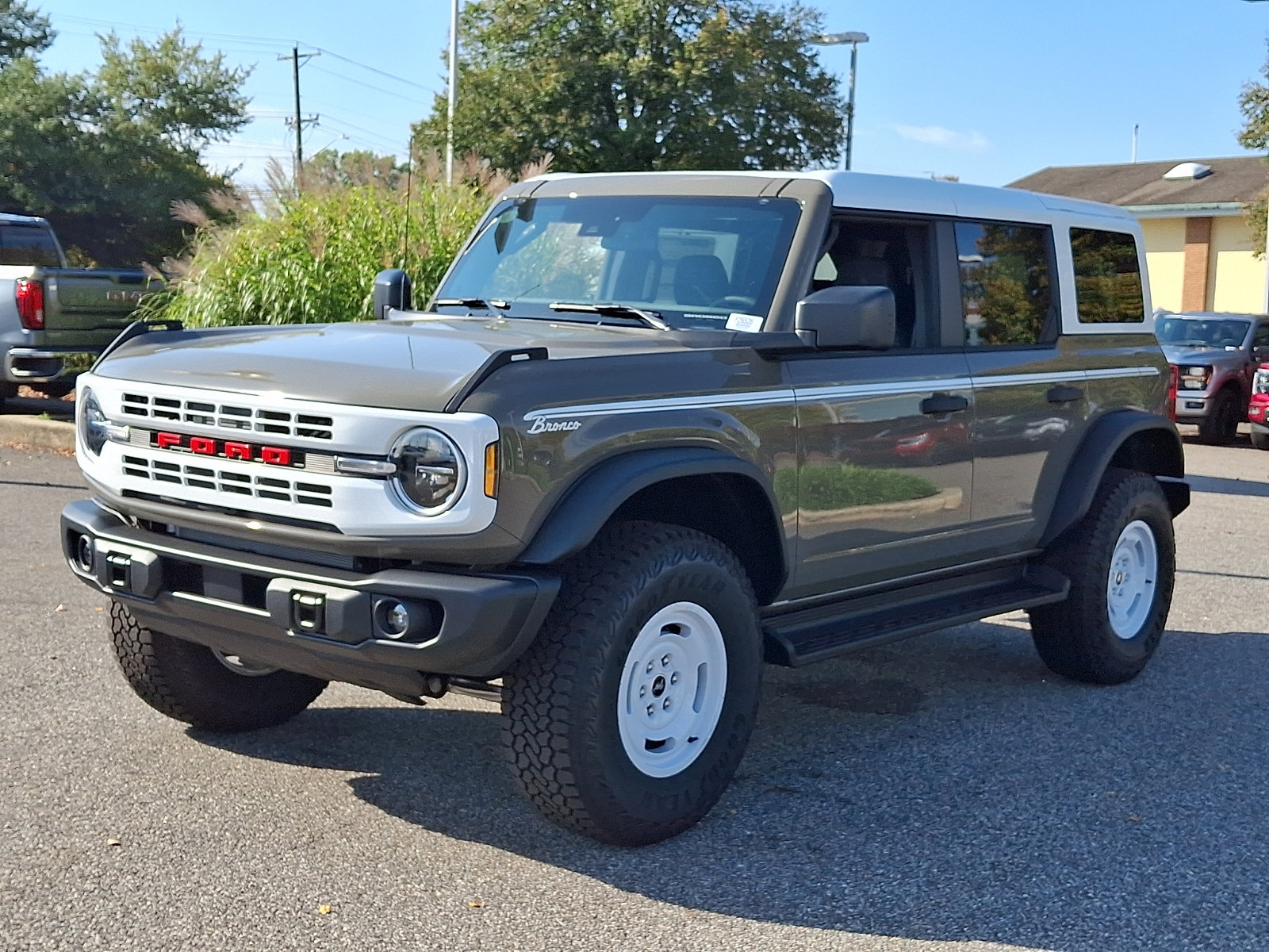 New 2026 Ford Bronco Heritage Edition AWD/4WD image 3