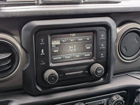 Used 2018 Jeep Wrangler Unlimited Sport AWD/4WD image 12