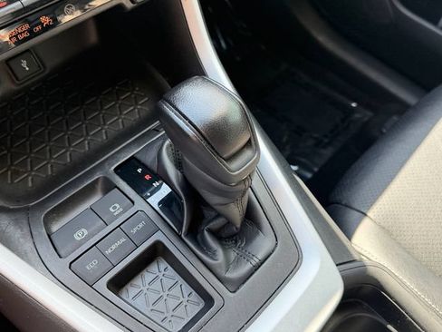 Certified 2021 Toyota RAV4 XLE FWD image 26