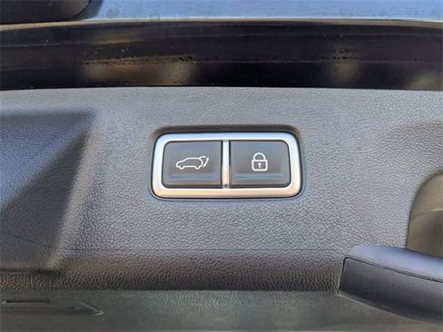 Used 2024 Kia Sorento SX Prestige image 26